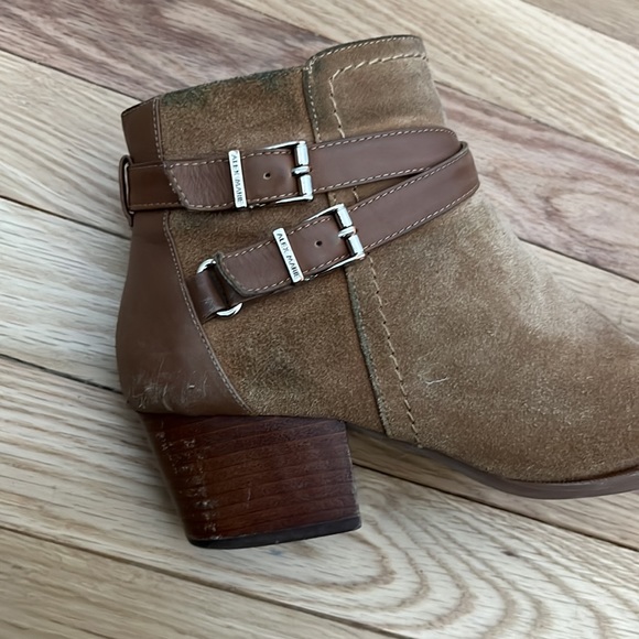 Alex Marie Tab Booties with Heel - Picture 2 of 3